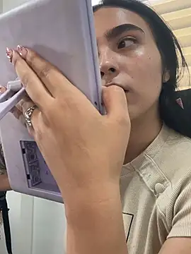 Snapshot of Sara_fernandez- chatting on June 16, 1:36 pm Sara fernandez- online show from June 16, 1:36 pm