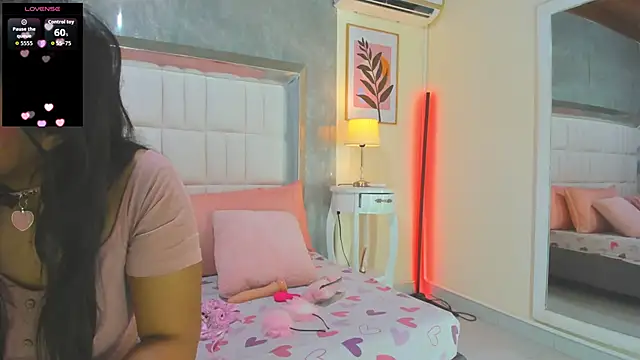 DanniValencia online show from June 12, 1:32 pm