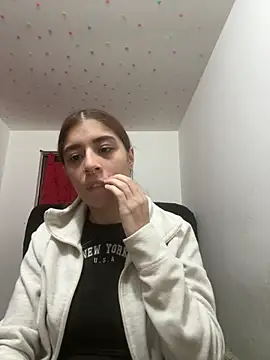 Cherry Luna1 online show from June 17, 11:38 pm