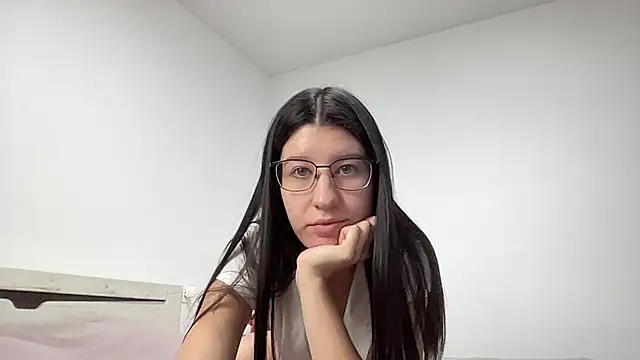 Leeka 08 online show from July 4, 1:39 pm