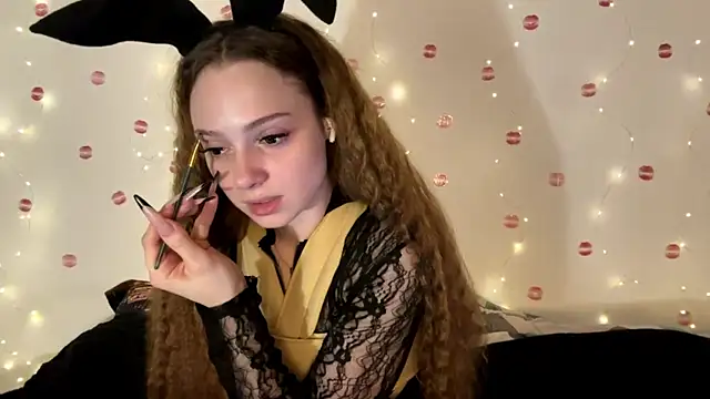 itskylieee online show from July 2, 12:44 pm
