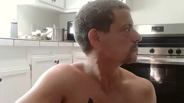 Daddy Smallz xxx online show from July 15, 9:42 pm
