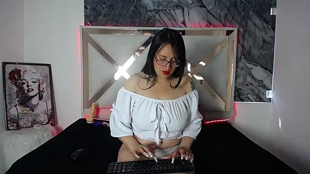 Snapshot of antonellagoldcs chatting on June 17, 3:02 pm antonellagoldcs online show from June 17, 3:02 pm