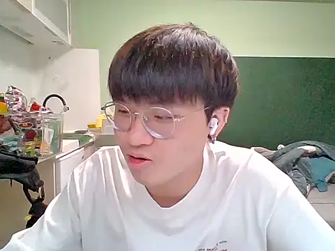 Yang 571 online show from June 23, 5:00 pm