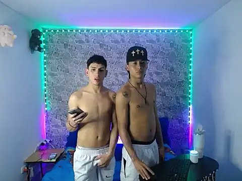 TheHotDuo19 online show from July 24, 3:59 am