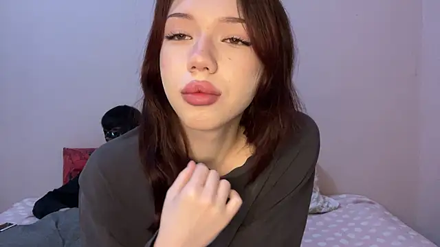 moonlure online show from July 18, 10:24 pm