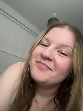 Curvy Vanilla online show from June 7, 9:29 pm
