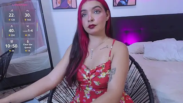 Snapshot of Maia_Mancini5 chatting on June 26, 7:51 pm Maia Mancini5 online show from June 26, 7:51 pm