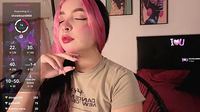 Snapshot of Maia_Mancini5 chatting on July 27, 8:27 pm Maia Mancini5 online show from July 27, 8:27 pm