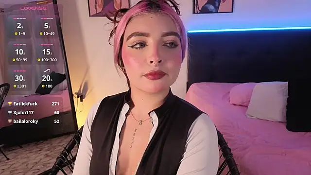 Snapshot of Maia_Mancini5 chatting on August 1, 8:19 pm Maia Mancini5 online show from August 1, 8:19 pm