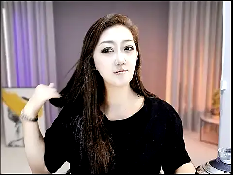 Snapshot of Mimi131499 chatting on July 16, 1:17 pm Mimi131499 online show from July 16, 1:17 pm