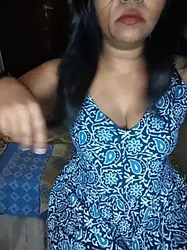 Snapshot of crazysexycouple000 chatting on June 13, 8:23 am crazysexycouple000 online show from June 13, 8:23 am