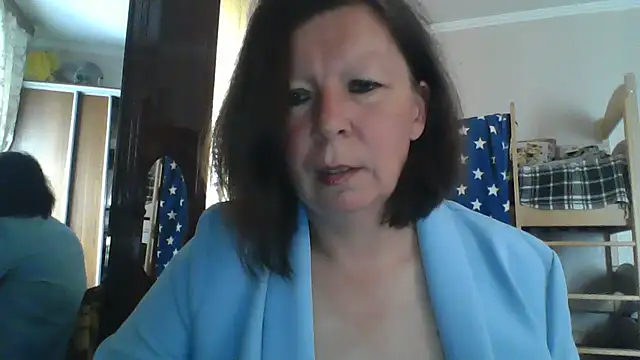 Snapshot of Schastlivaya43 chatting on June 8, 7:53 am Schastlivaya43 online show from June 8, 7:53 am