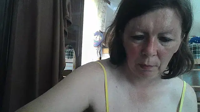 Snapshot of Schastlivaya43 chatting on June 10, 8:57 am Schastlivaya43 online show from June 10, 8:57 am