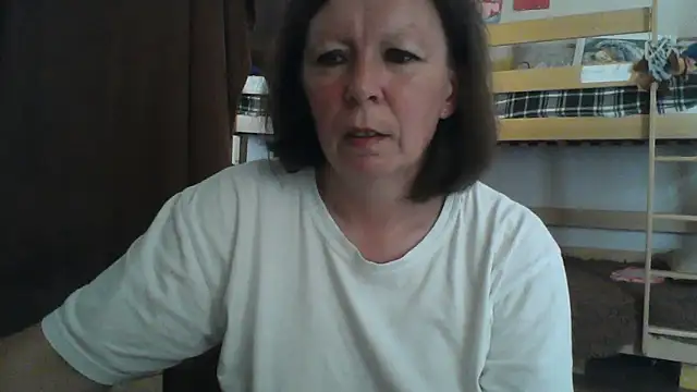 Snapshot of Schastlivaya43 chatting on June 11, 8:01 am Schastlivaya43 online show from June 11, 8:01 am