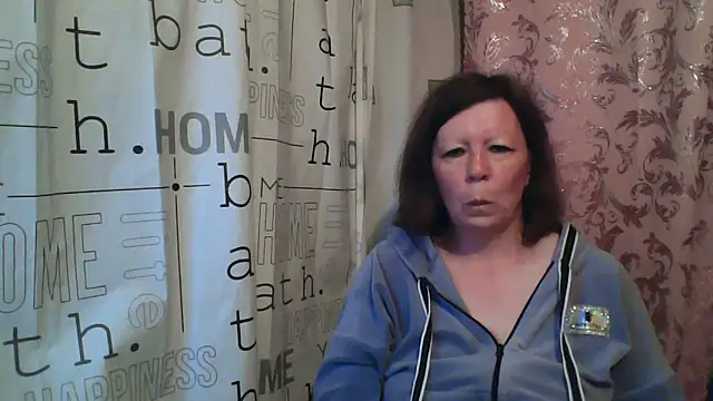 Snapshot of Schastlivaya43 chatting on June 13, 4:10 am Schastlivaya43 online show from June 13, 4:10 am