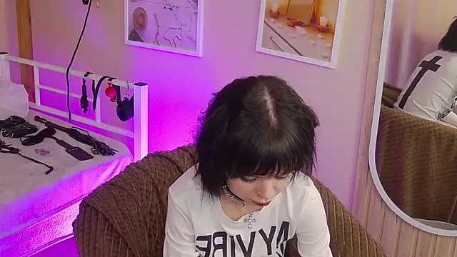 TwiggySmith online show from June 29, 10:15 am
