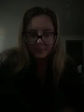Snapshot of Sashasweetcherry chatting on June 19, 4:39 am Sashasweetcherry online show from June 19, 4:39 am