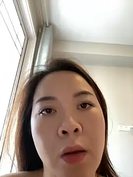 qianduoduo521 online show from July 30, 8:57 am