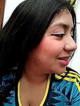 Snapshot of Amber_Herrera chatting on June 12, 12:59 pm Amber Herrera online show from June 12, 12:59 pm