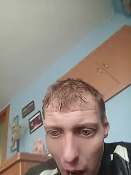 Snapshot of RubberFetischem chatting on March 15, 11:38 am RubberFetischem online show from March 15, 11:38 am