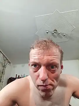 Snapshot of RubberFetischem chatting on March 18, 4:37 am RubberFetischem online show from March 18, 4:37 am