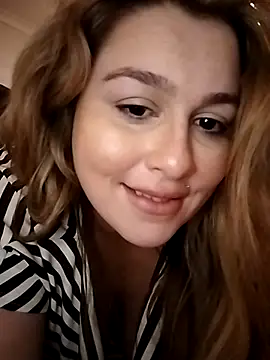 Snapshot of candice1994 chatting on July 5, 7:43 pm candice1994 online show from July 5, 7:43 pm