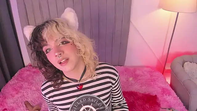 Hunter Pheach online show from June 29, 10:10 pm