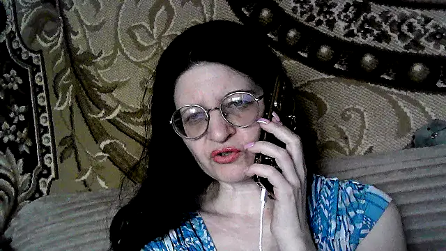 Snapshot of Dear_Annet chatting on June 14, 11:56 am Dear Annet online show from June 14, 11:56 am