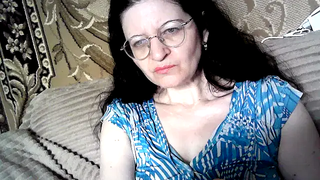 Snapshot of Dear_Annet chatting on June 15, 10:06 am Dear Annet online show from June 15, 10:06 am