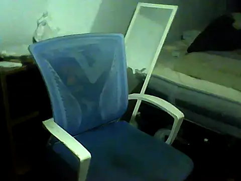 Snapshot of SlickDickyadown chatting on June 6, 3:00 am SlickDickyadown online show from June 6, 3:00 am