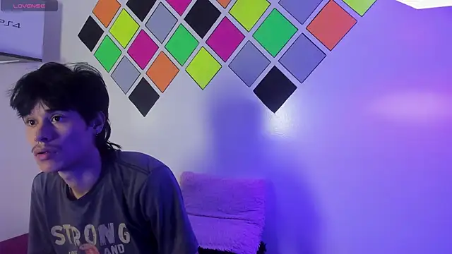 Snapshot of wayath1 chatting on June 11, 11:30 am wayath1 online show from June 11, 11:30 am