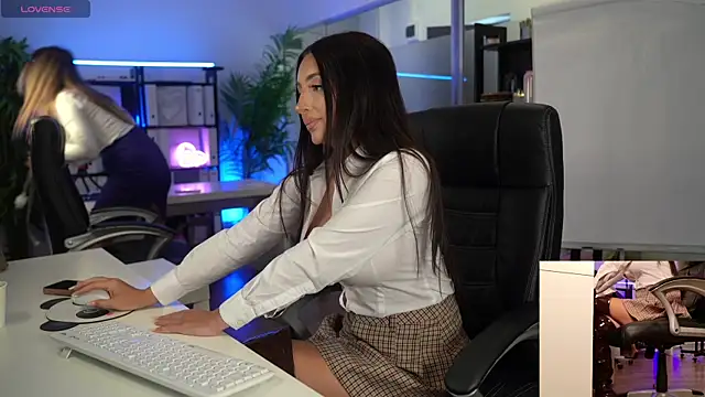 BabesGoWild online show from July 25, 12:36 pm