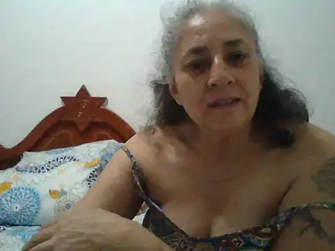 Snapshot of cersey_ chatting on June 14, 5:09 am cersey online show from June 14, 5:09 am