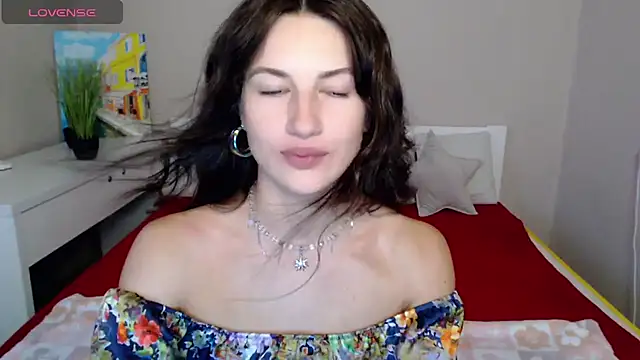 Snapshot of LilithRivi chatting on August 8, 3:47 pm LilithRivi online show from August 8, 3:47 pm