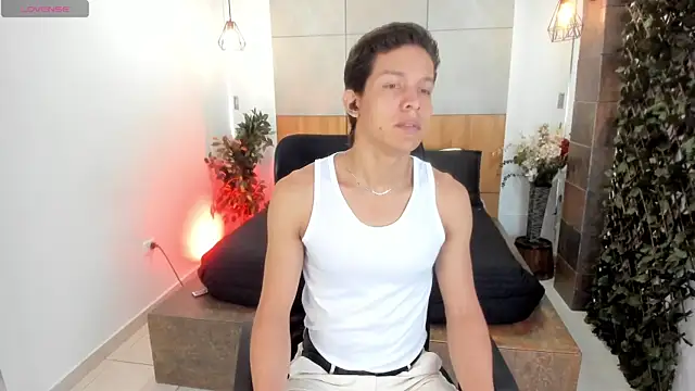 Snapshot of LevinFox chatting on July 9, 11:36 am LevinFox online show from July 9, 11:36 am