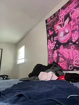 Prettywettkittycc online show from June 22, 1:52 pm