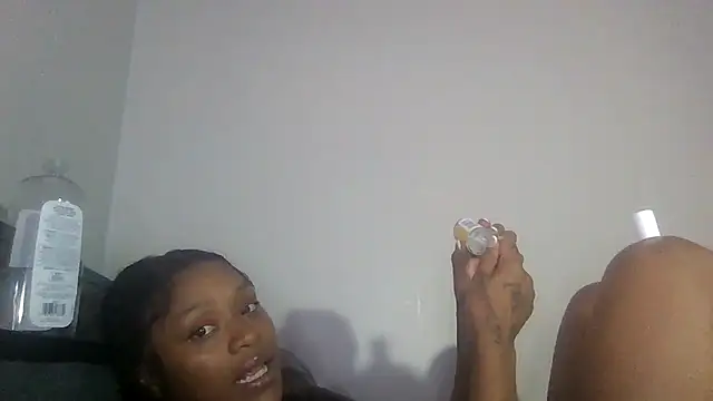 Prettywettkittycc online show from July 14, 3:00 am