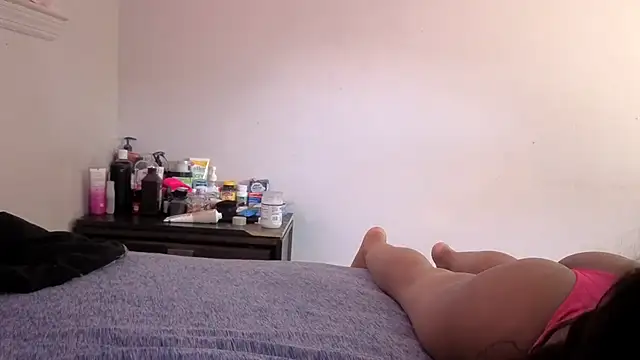 Prettywettkittycc online show from July 17, 4:01 pm