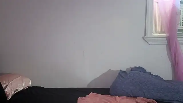 Prettywettkittycc online show from July 24, 9:13 pm