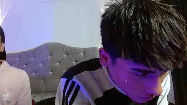 Snapshot of Temptionkingscs chatting on June 15, 3:42 am Temptionkingscs online show from June 15, 3:42 am