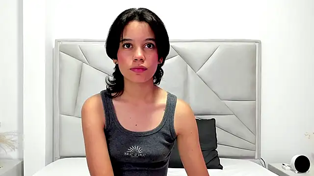 Snapshot of Fernanda_xxx chatting on June 12, 7:35 pm Fernanda xxx online show from June 12, 7:35 pm