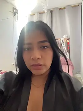 pocahontas6969 online show from June 14, 10:34 pm