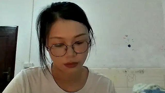 Snapshot of Joey-988 chatting on July 13, 9:34 am Joey-988 online show from July 13, 9:34 am
