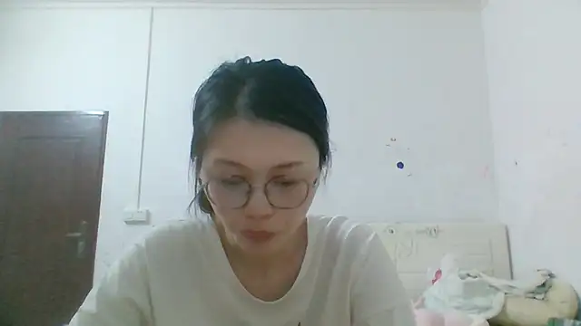 Snapshot of Joey-988 chatting on July 16, 11:27 am Joey-988 online show from July 16, 11:27 am