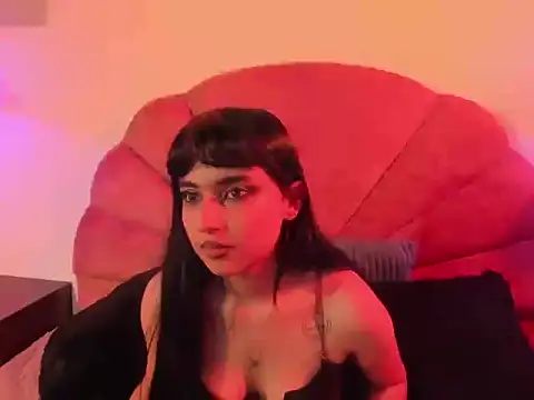 Snapshot of VelvetRaven_ chatting on June 14, 4:14 am VelvetRaven online show from June 14, 4:14 am