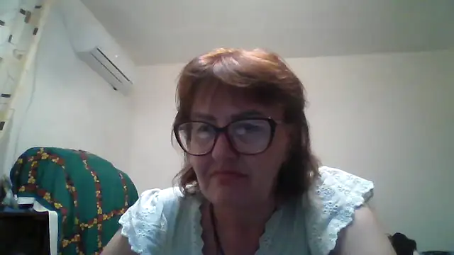 ErikaXShine online show from July 4, 5:30 pm