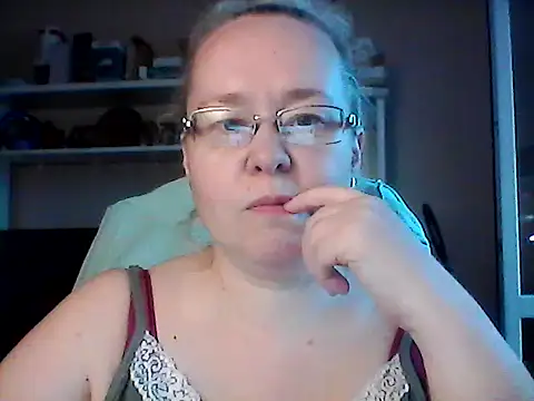 Viola27 online show from July 1, 2:40 pm