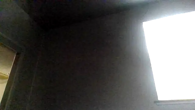Snapshot of Mikecloudyhawk chatting on June 9, 2:39 pm Mikecloudyhawk online show from June 9, 2:39 pm