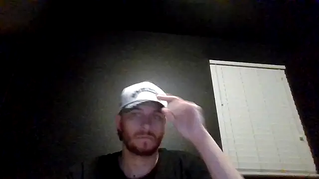 Snapshot of Mikecloudyhawk chatting on June 18, 8:03 am Mikecloudyhawk online show from June 18, 8:03 am